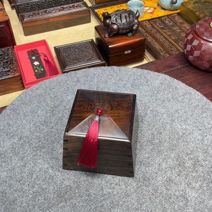 紫檀木类成套家具