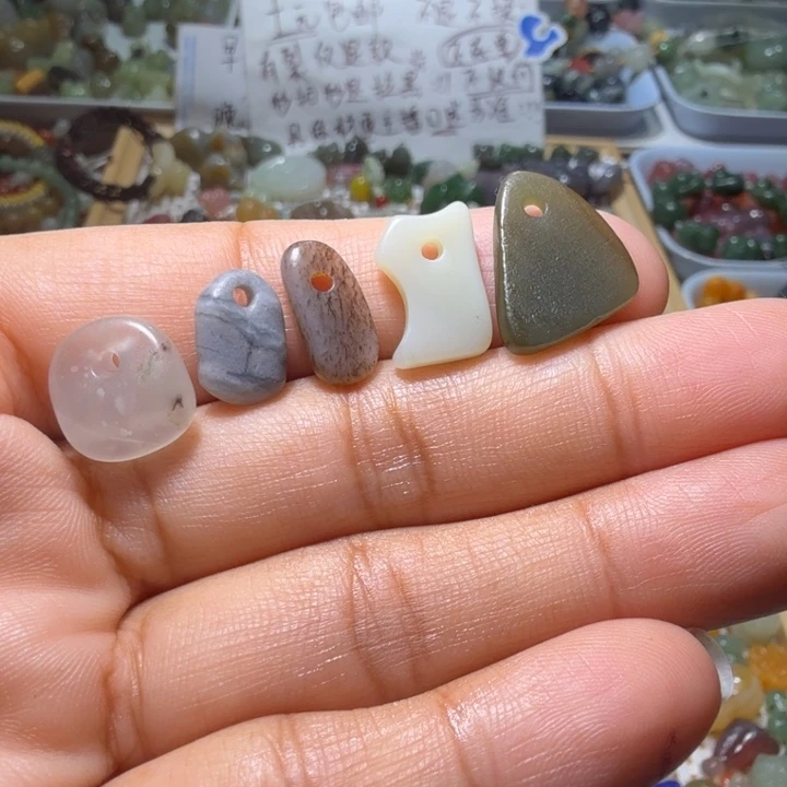 和田玉未镶嵌珠宝半成品