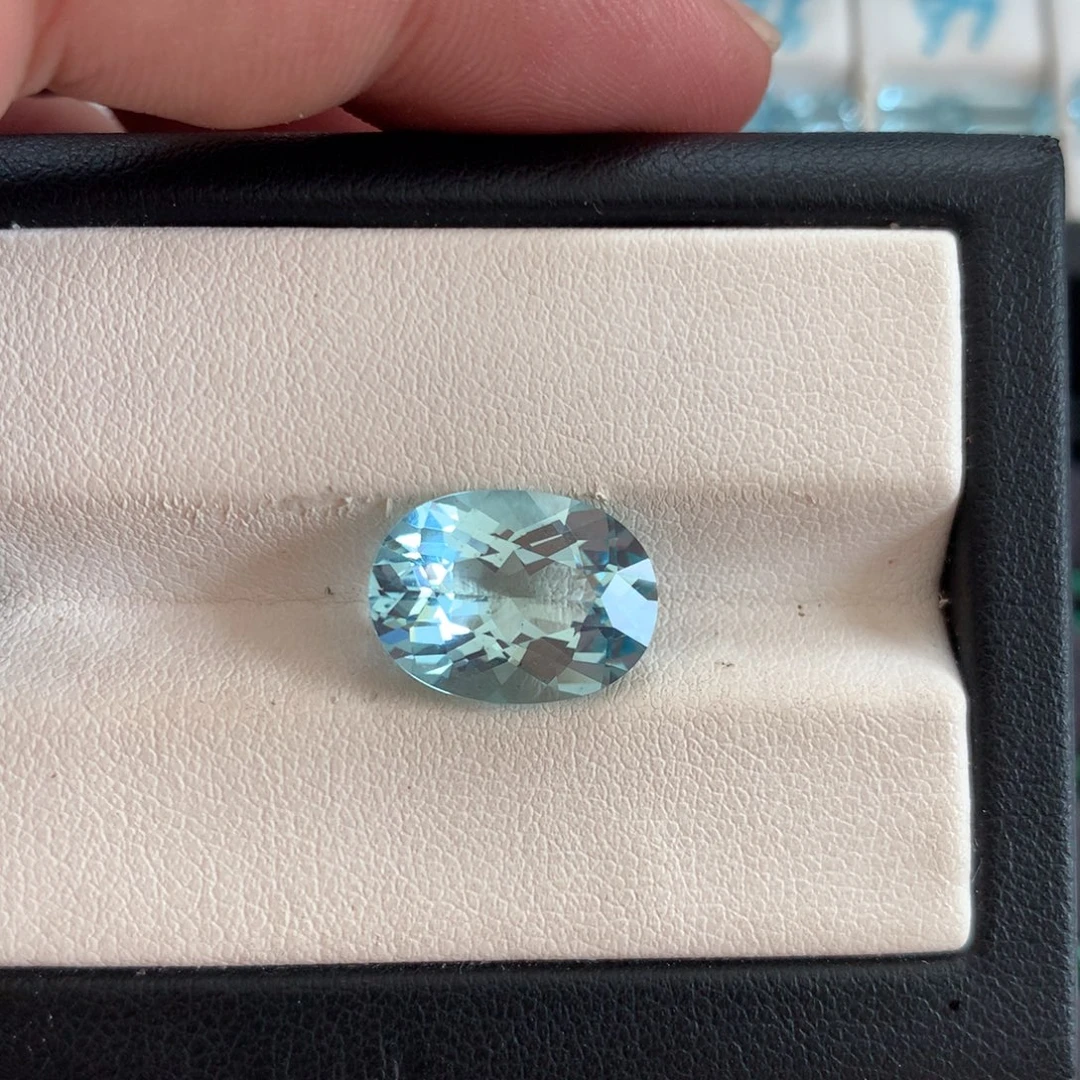 海蓝宝石裸石6克拉圣玛利亚