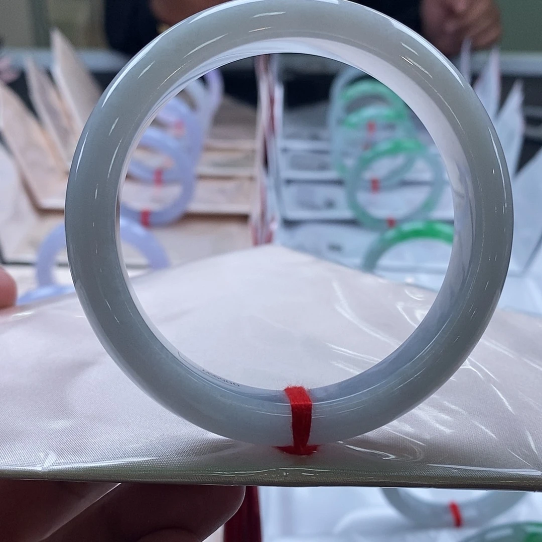 翡翠未镶嵌手镯手镯