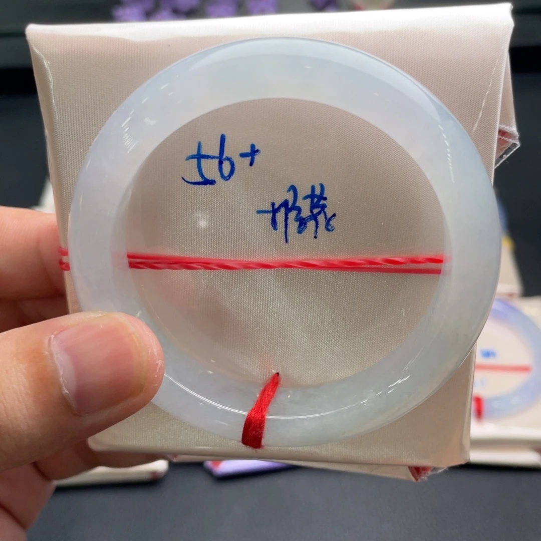 未镶嵌手镯翡翠翡翠手镯