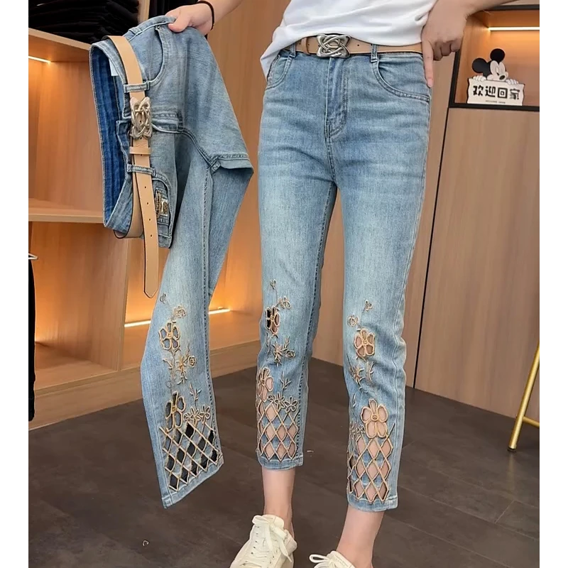 大码百搭弹力修身刺绣直筒牛仔裤夏季薄款复古镂空设计九分烟管裤