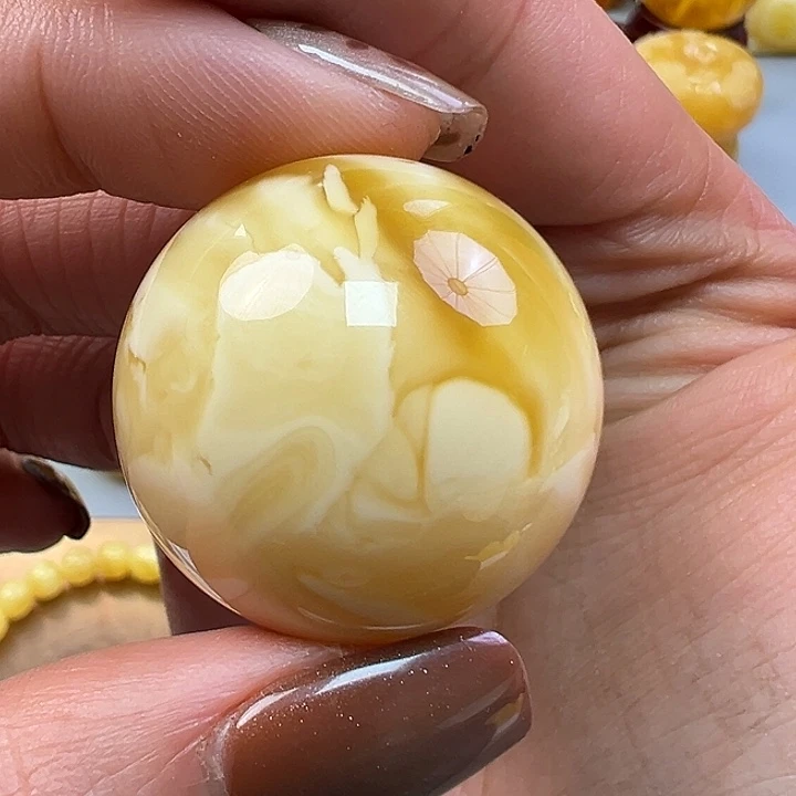 蜜蜡未镶嵌珠宝奇石