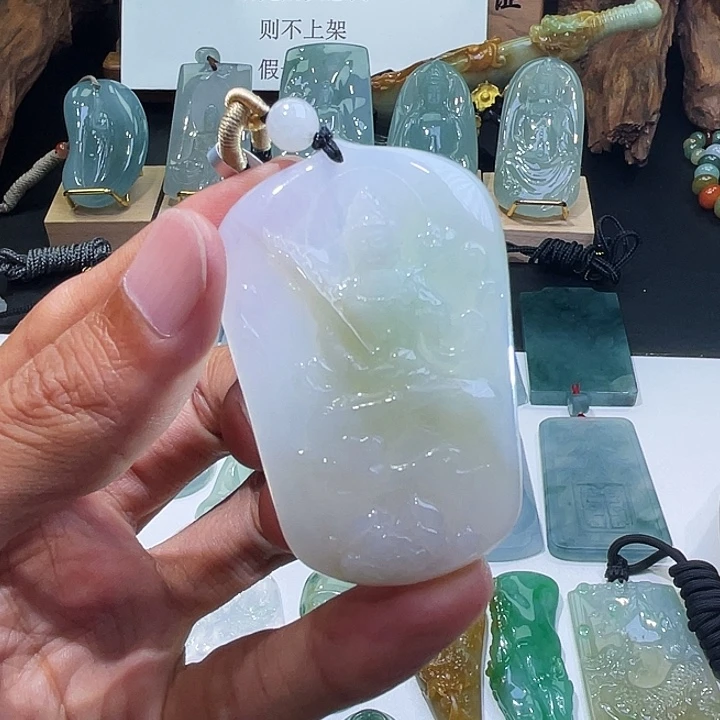 颈饰未镶嵌翡翠翡翠虚空藏菩萨挂件