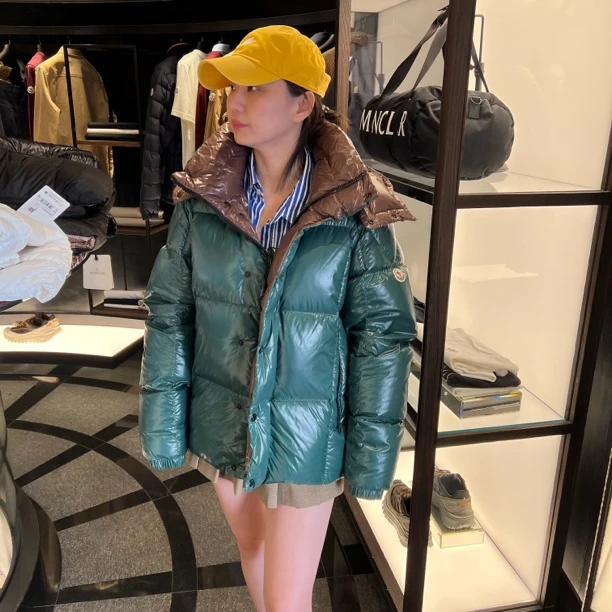 未使用 MONCLER 蒙口男士短款羽绒服 男士大黑金 parana