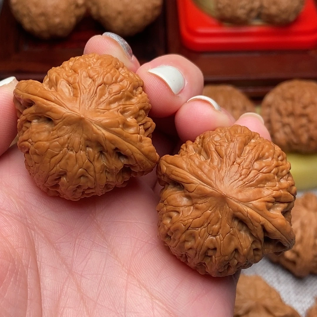 文玩核桃把件铁锤妹妹全品40