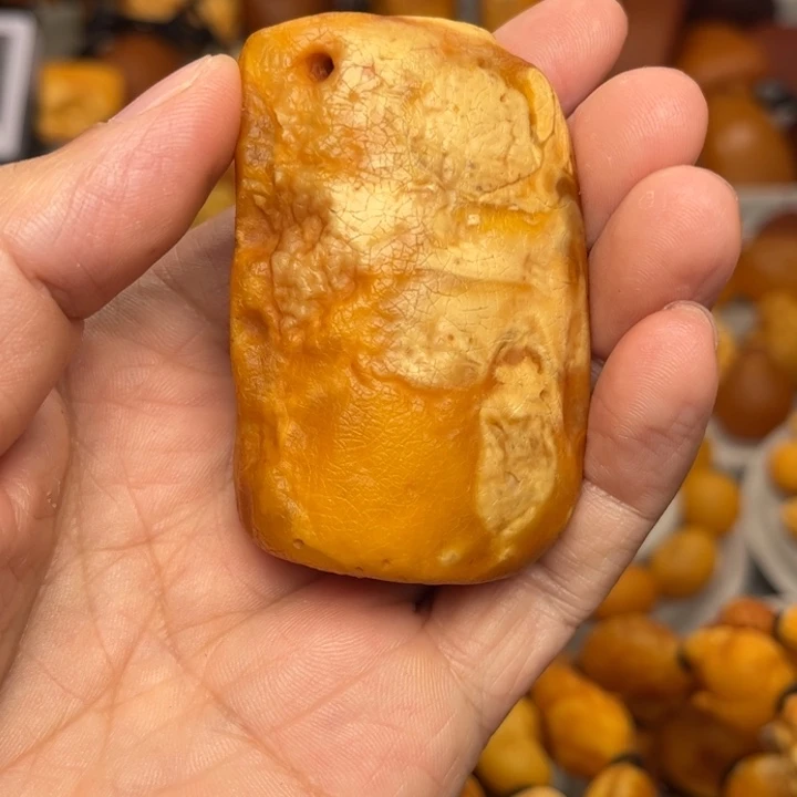 琥珀未镶嵌裸石天然蜜蜡吊坠