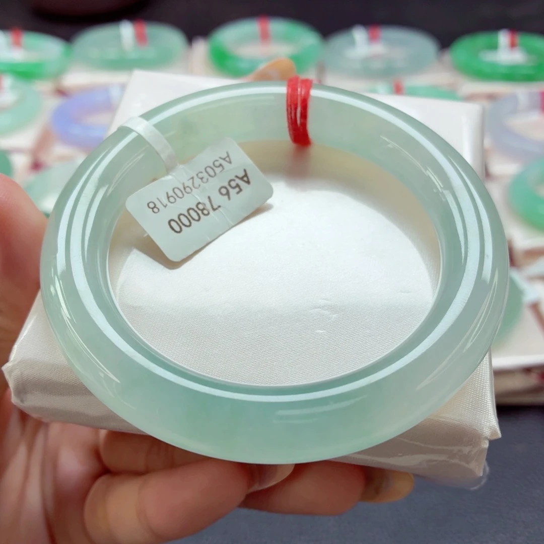 翡翠未镶嵌手镯（圆镯）68冰晴起光56.7-07