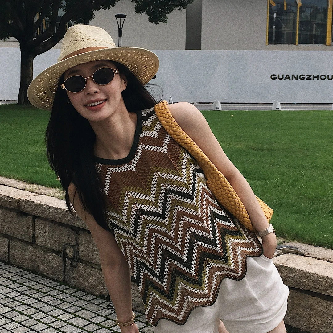 Yihouse【旋律曲】棉麻时尚设计小众几何条纹无袖针织上衣女款Y8460