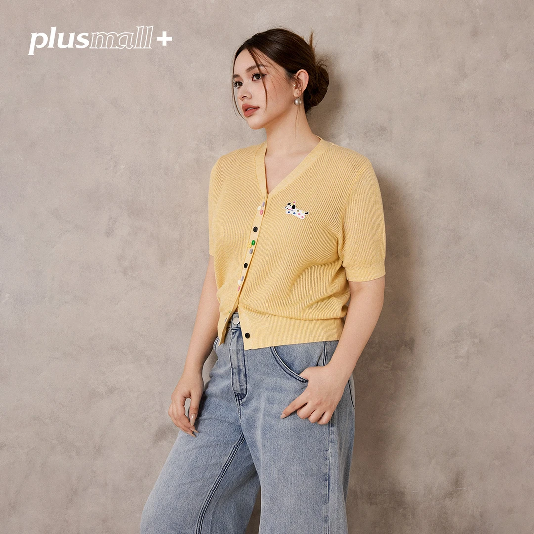 PLUSMALL 小狗奇遇 加幻彩金银丝童趣V领小短款毛织开衫PM2502052