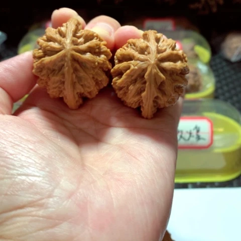 吊坠文玩核桃京八对