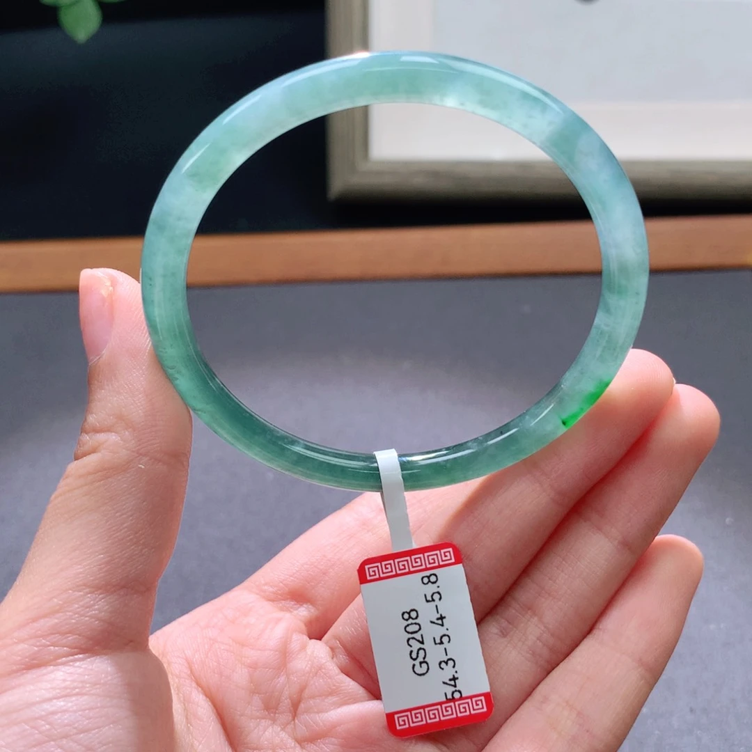 翡翠手镯未镶嵌天然翡翠手镯