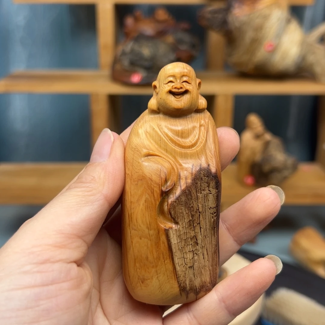 木碧***人崖柏木摆件手把件