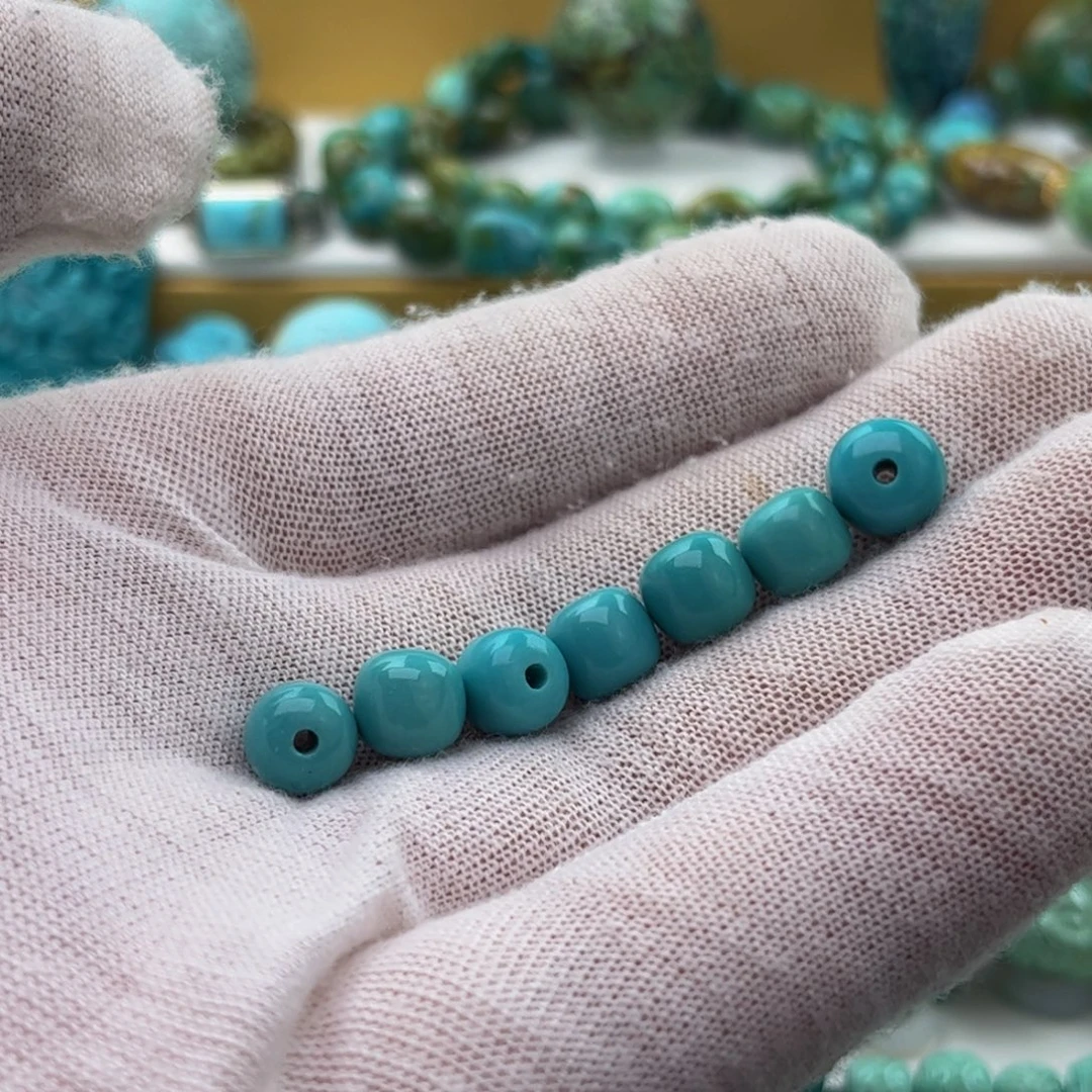 国***总绿松石未镶嵌配饰