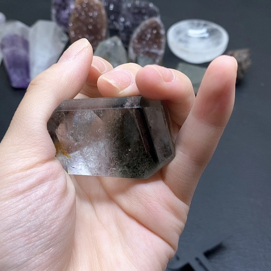 未镶嵌颈饰水晶259