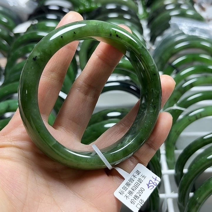 和田玉（碧玉）未镶嵌手镯宽胎58