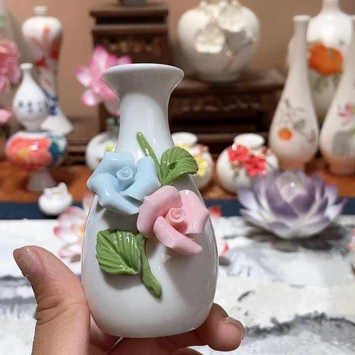 手工陶瓷精致摆件