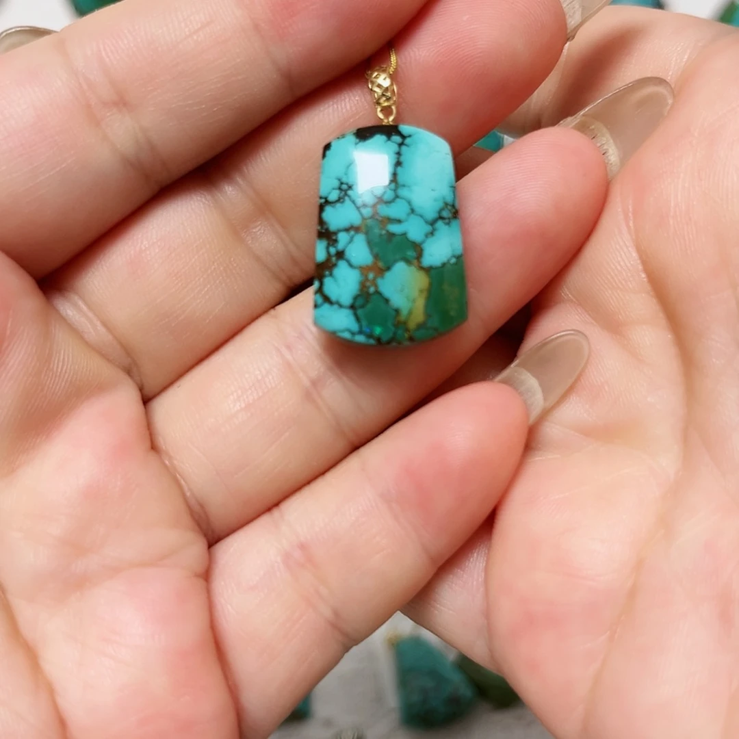 【闪购商品】未镶嵌绿松石珠宝奇石