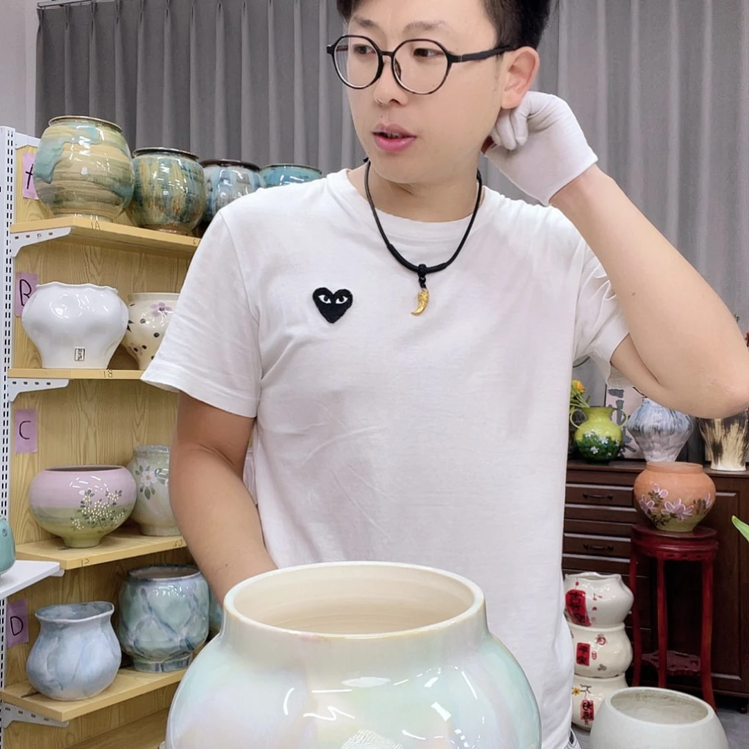 花盆的设计也很漂亮呢很