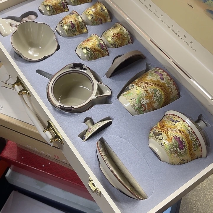 孤品茶具套装等。