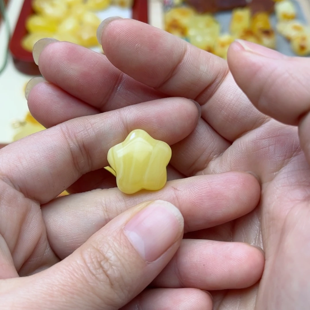 【闪购商品】蜜蜡裸石未镶嵌配饰