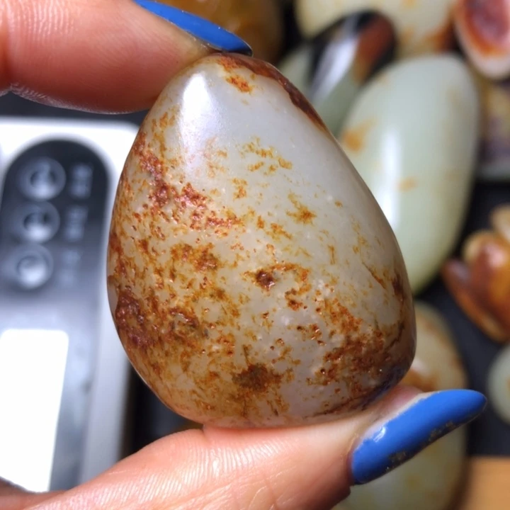 和田玉未镶嵌珠宝奇石