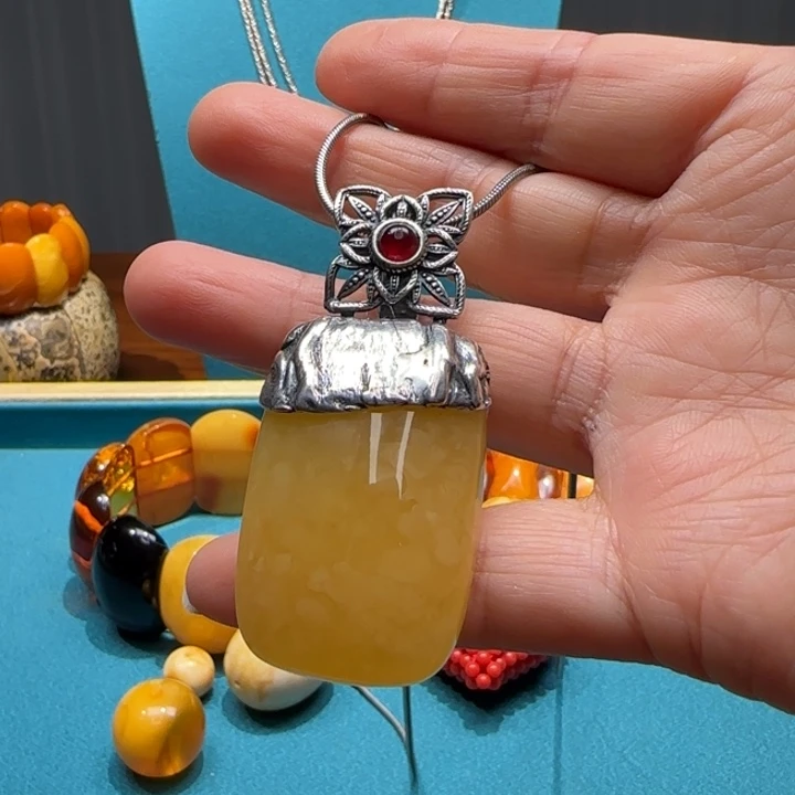 琥珀未镶嵌颈饰波兰设计款琥珀蜜蜡
