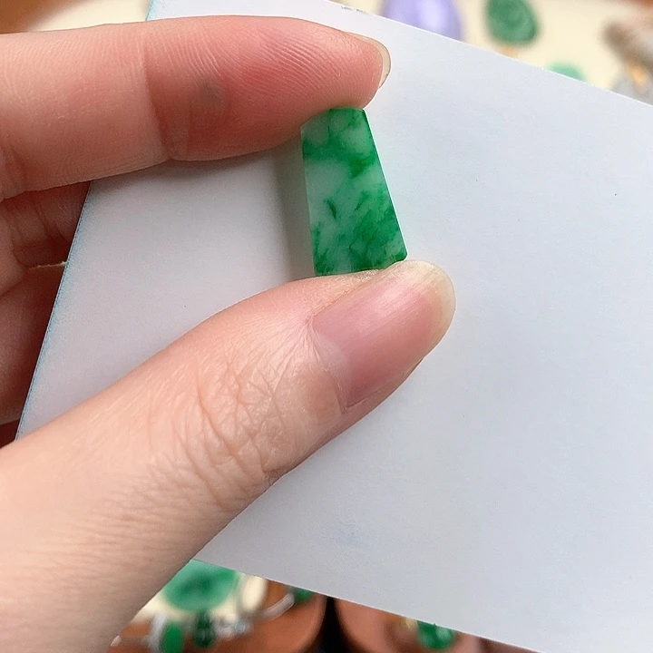 颈饰18K金镶嵌翡翠85325778