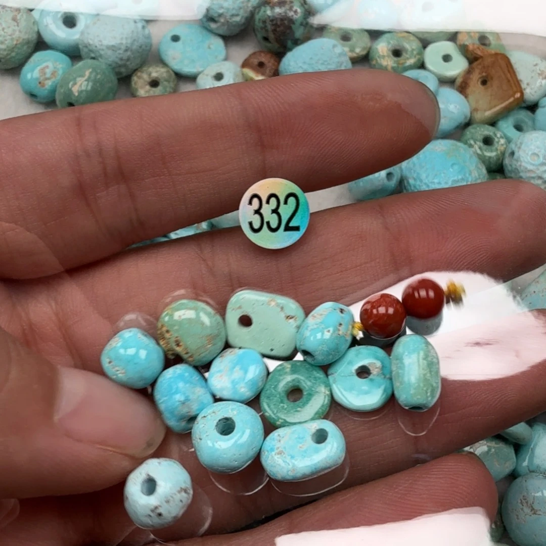 南红玛瑙未镶嵌珠宝奇石