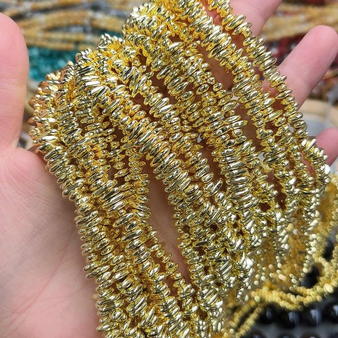 玛瑙/玉髓未镶嵌珠宝半成品卡8黑胆金色碎石一条