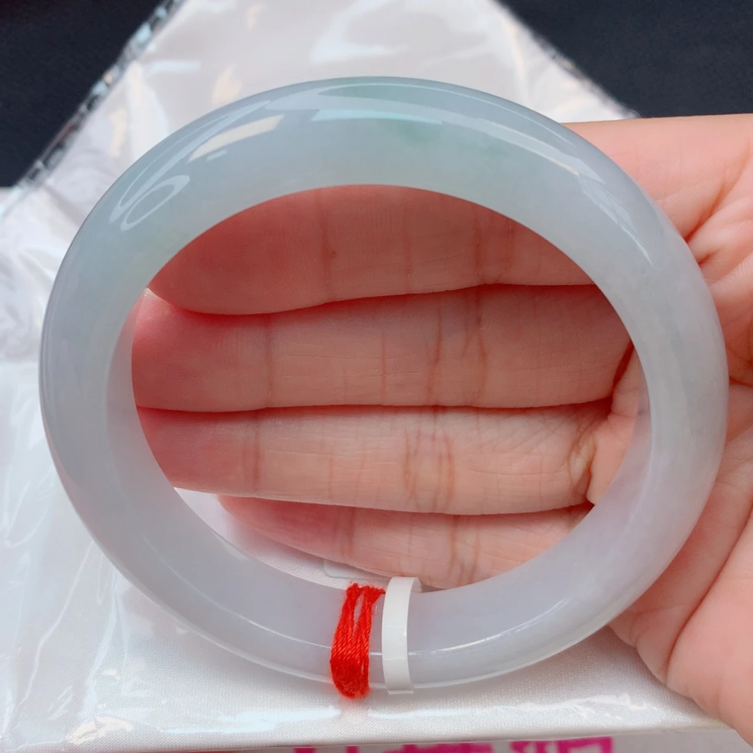 翡翠未镶嵌手镯60圈 细糯化浅蓝底飘绿水润