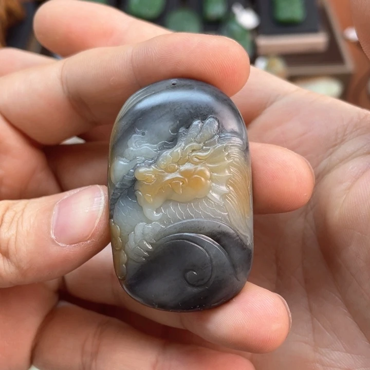 和田玉吊坠(不含链)未镶嵌初**。