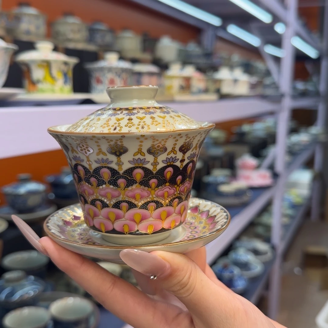 我在外面吃饭呢你在哪了我