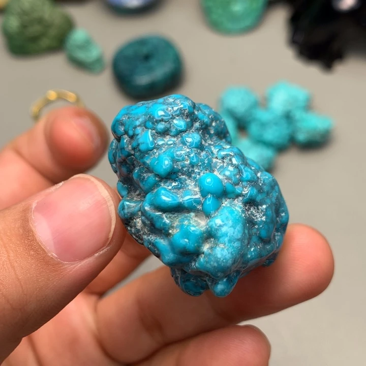 未镶嵌绿松石颈饰