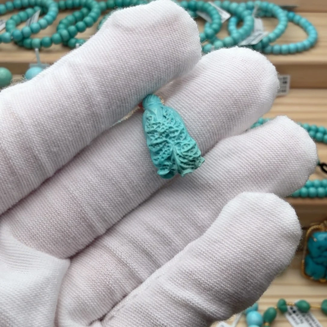 绿松石未镶嵌珠宝奇石