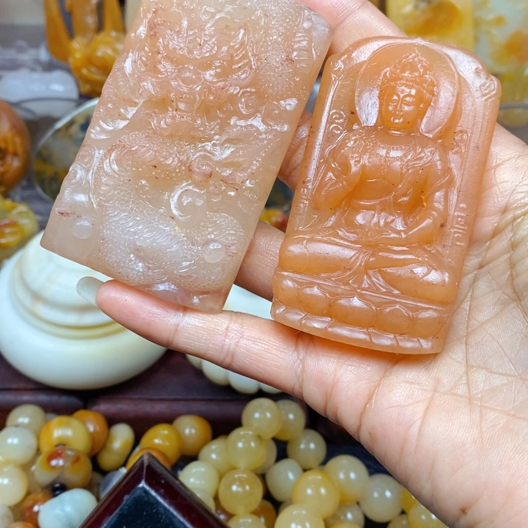 石英质玉（黄龙玉）颈饰未镶嵌