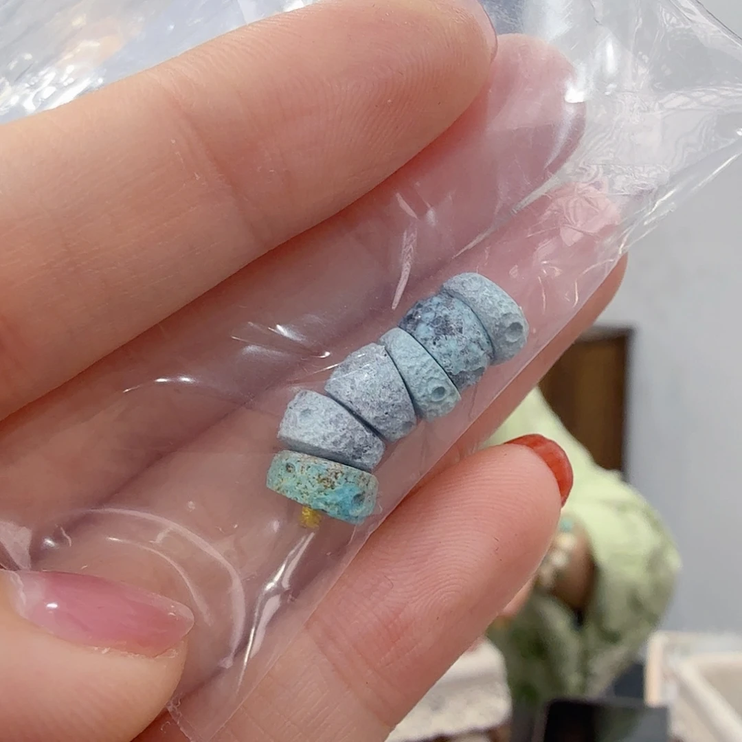 绿松石未镶嵌挂件