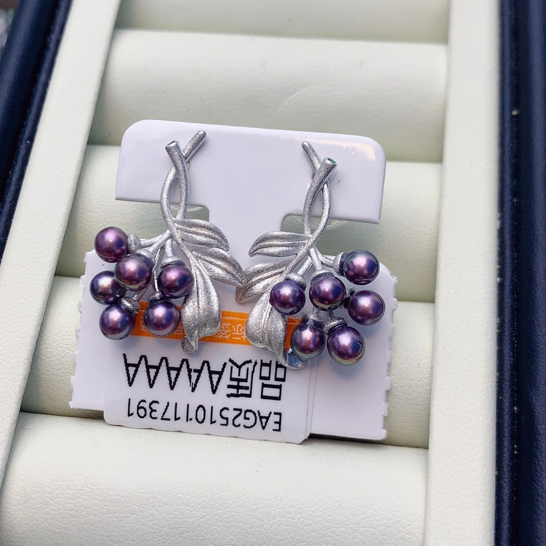 淡水珍珠银S925镶嵌耳饰W3