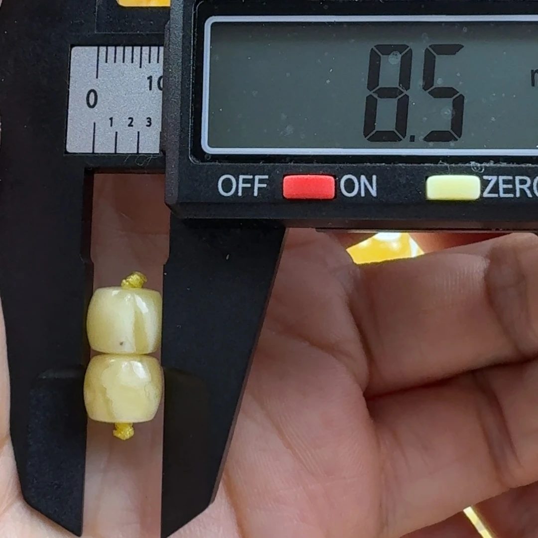 蜜蜡未镶嵌裸石13杂