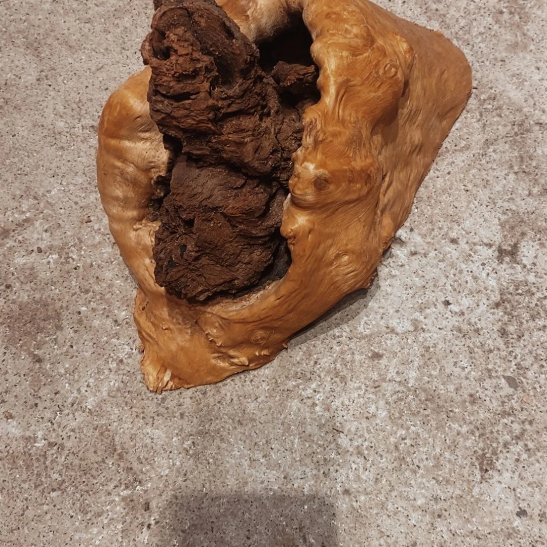 天***建荔枝木随形加工一个