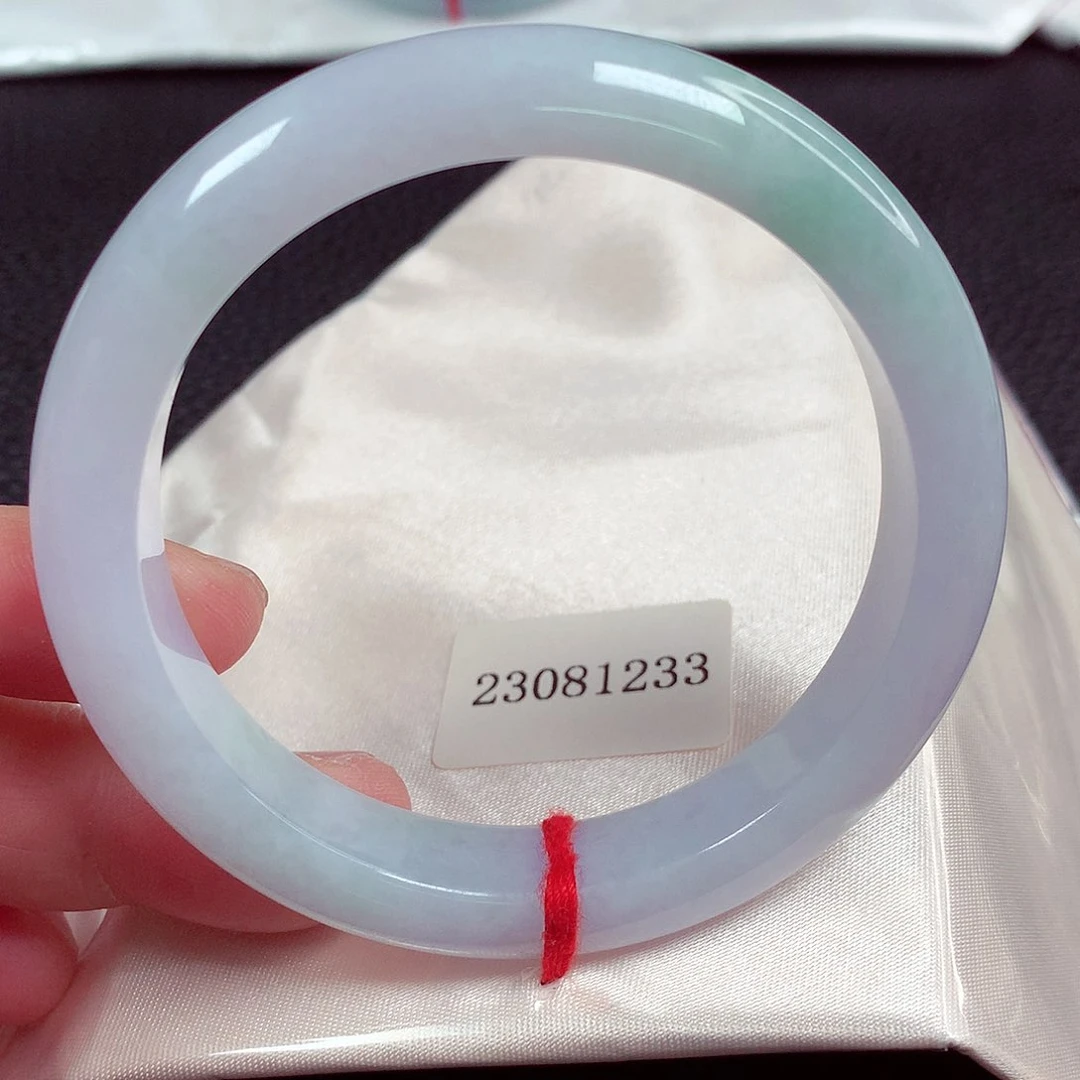 翡翠手镯未镶嵌天然翡翠手镯