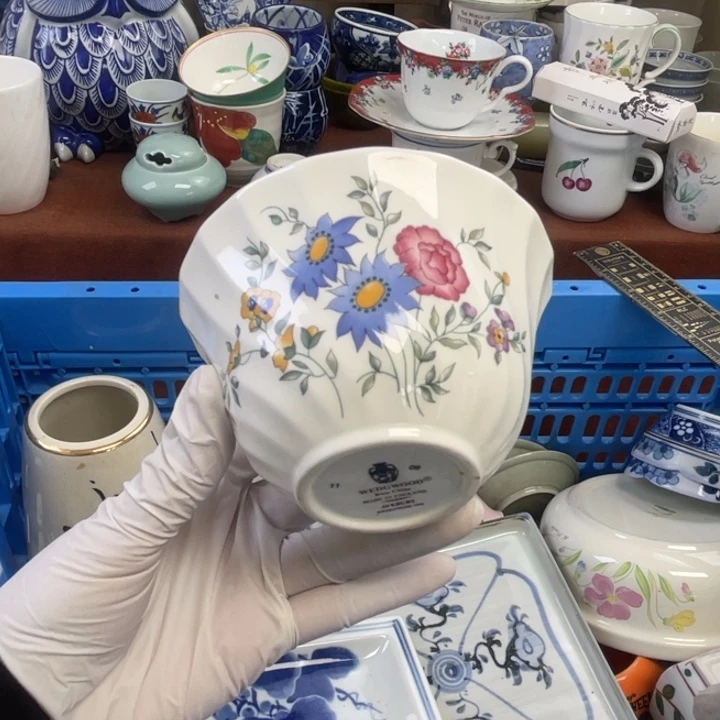 他家瓷器真美…开播了