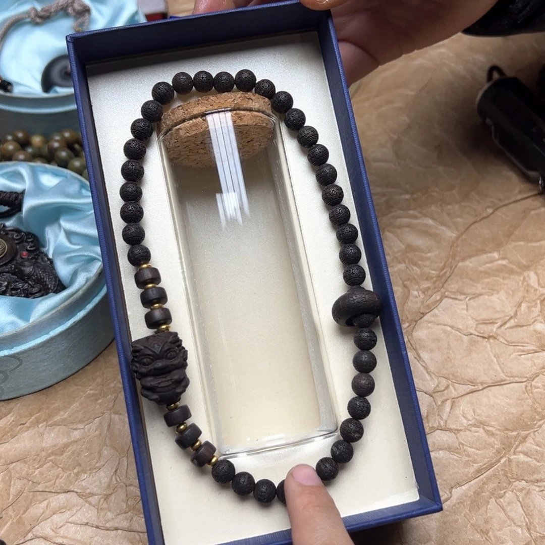 大叶紫檀（黑酸枝木类）