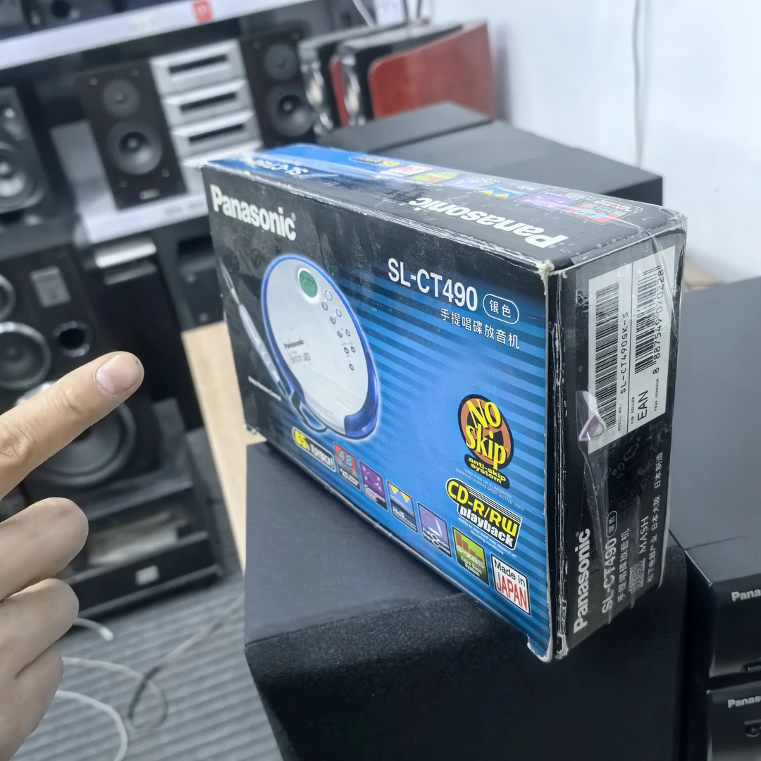 9新  SX随身听，正常播放，邮费自理