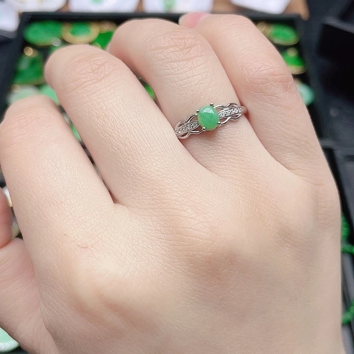 翡翠戒指银S925镶嵌天然翡翠