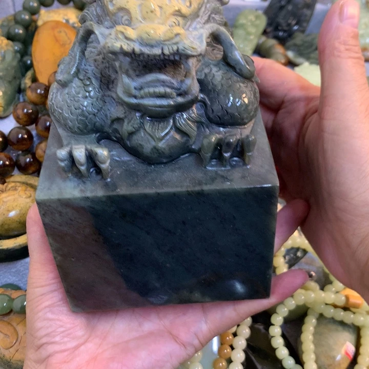你***生岫岩河磨玉（透闪石质玉）未镶嵌把件