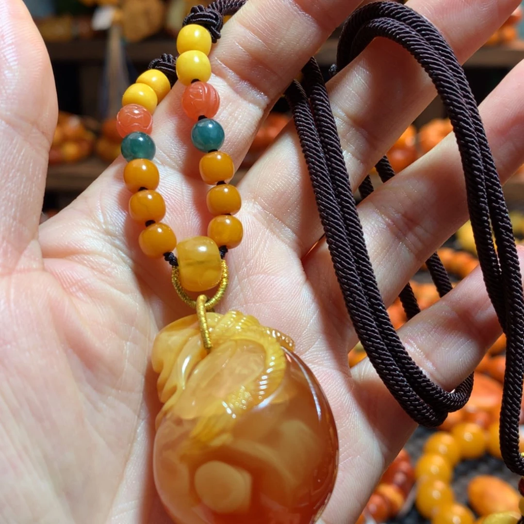 【闪购商品】蜜蜡吊坠(赠链)未镶嵌