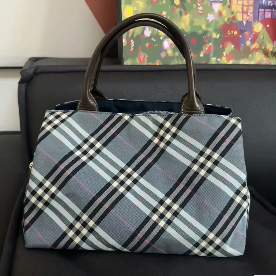 95新 BURBERRY/博柏利 XM/清爽薄荷蓝三彩格纹手提包/ZG02619051