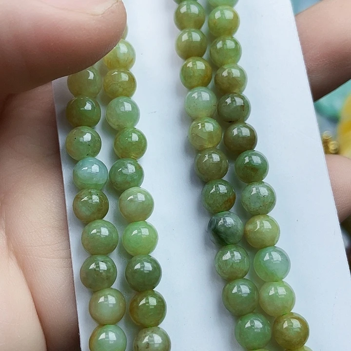 翡翠未镶嵌颈饰好