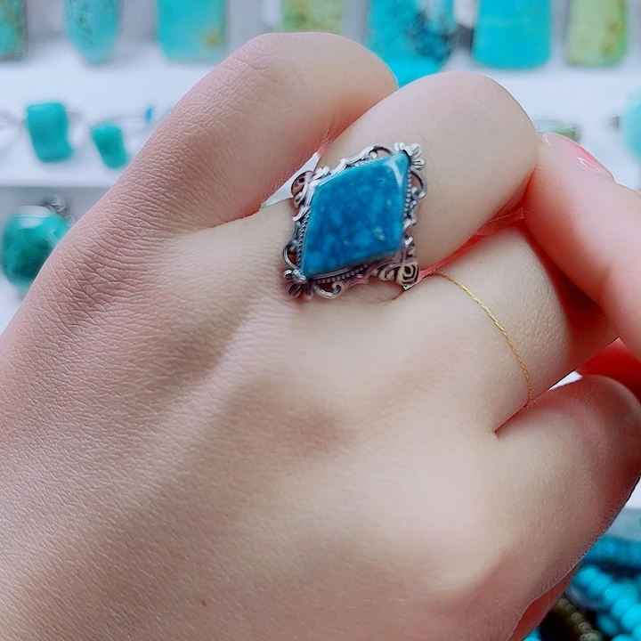 绿松石未镶嵌珠宝奇石